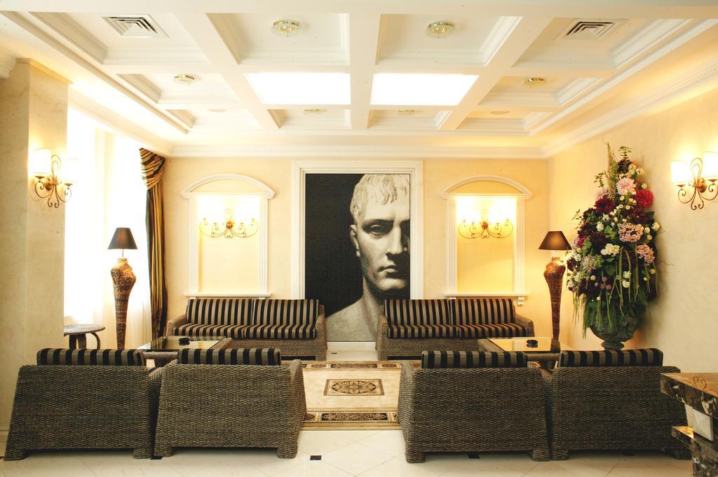 Park Hotel Днепър Екстериор снимка