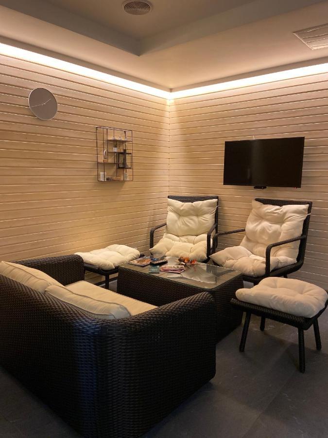 Park Hotel Днепър Екстериор снимка