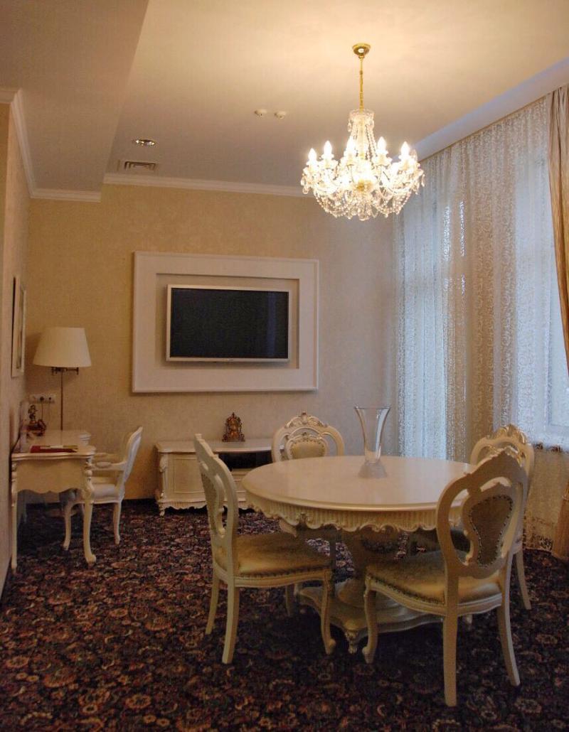 Park Hotel Днепър Екстериор снимка