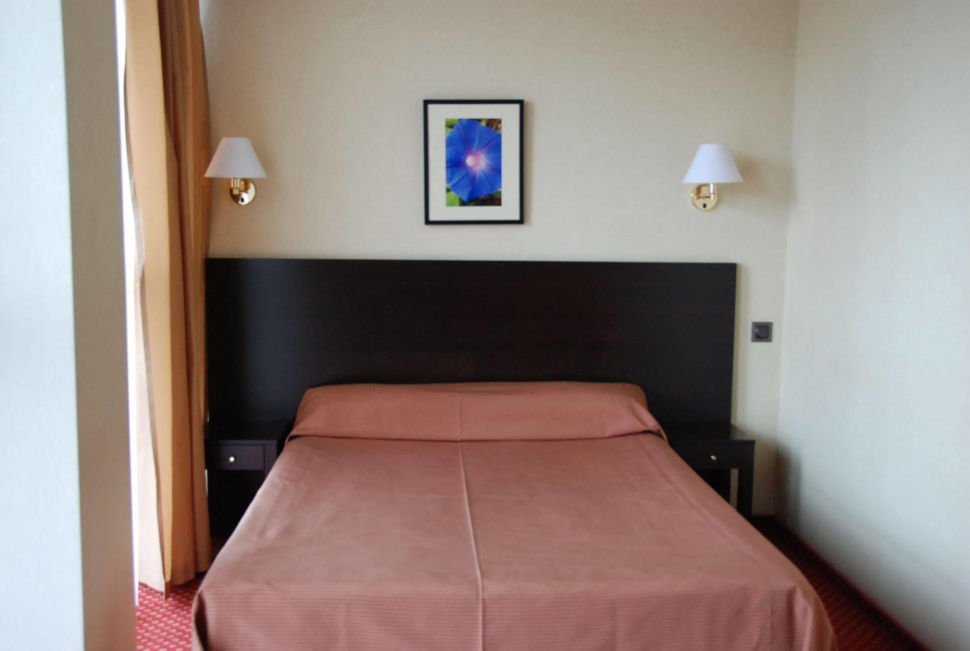 Park Hotel Днепър Екстериор снимка