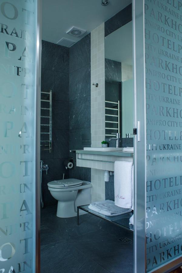 Park Hotel Днепър Екстериор снимка