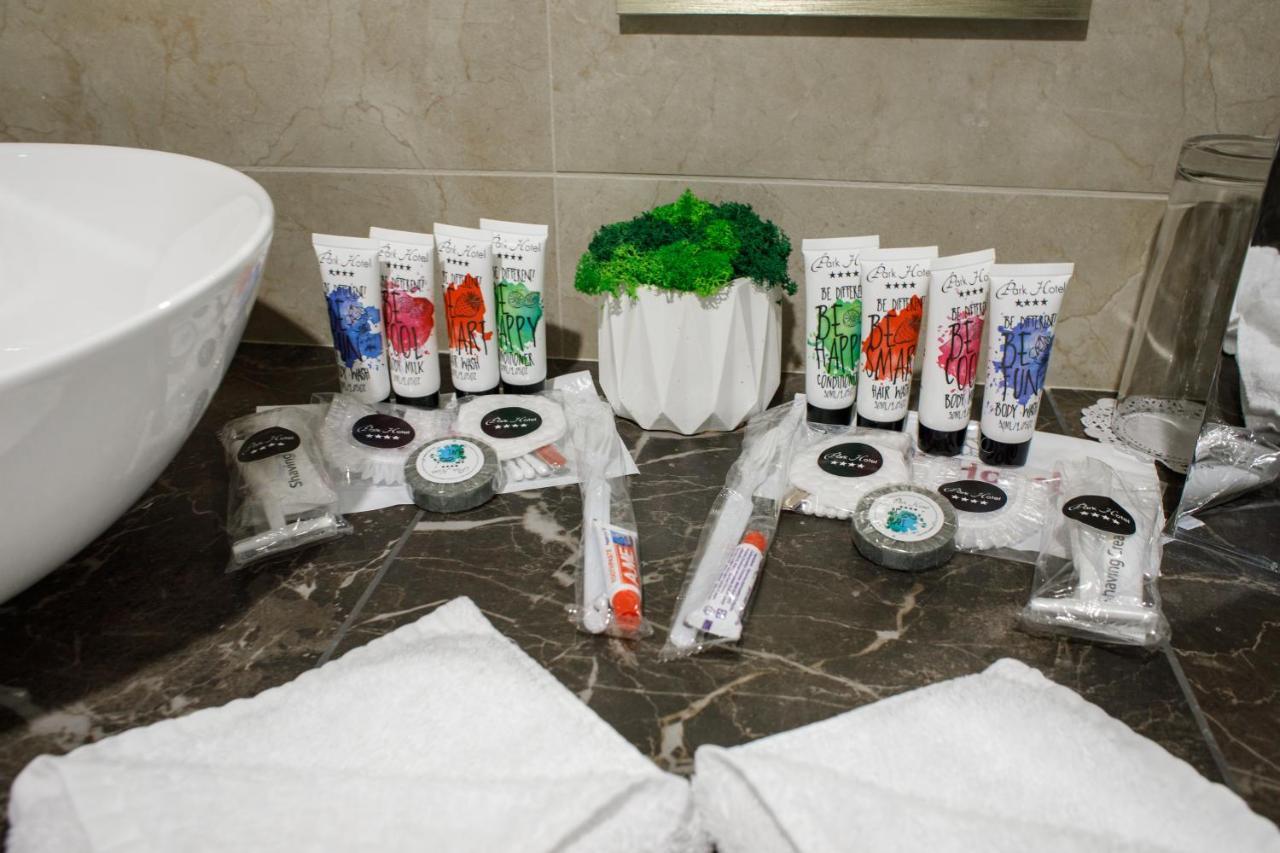 Park Hotel Днепър Екстериор снимка