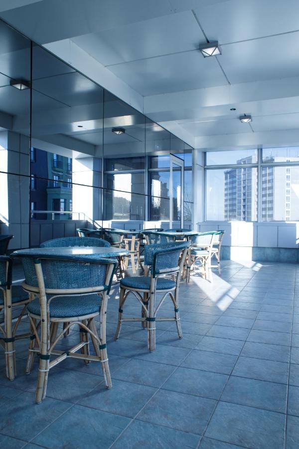Park Hotel Днепър Екстериор снимка